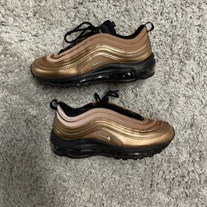 Women’s Nike Air Max 97